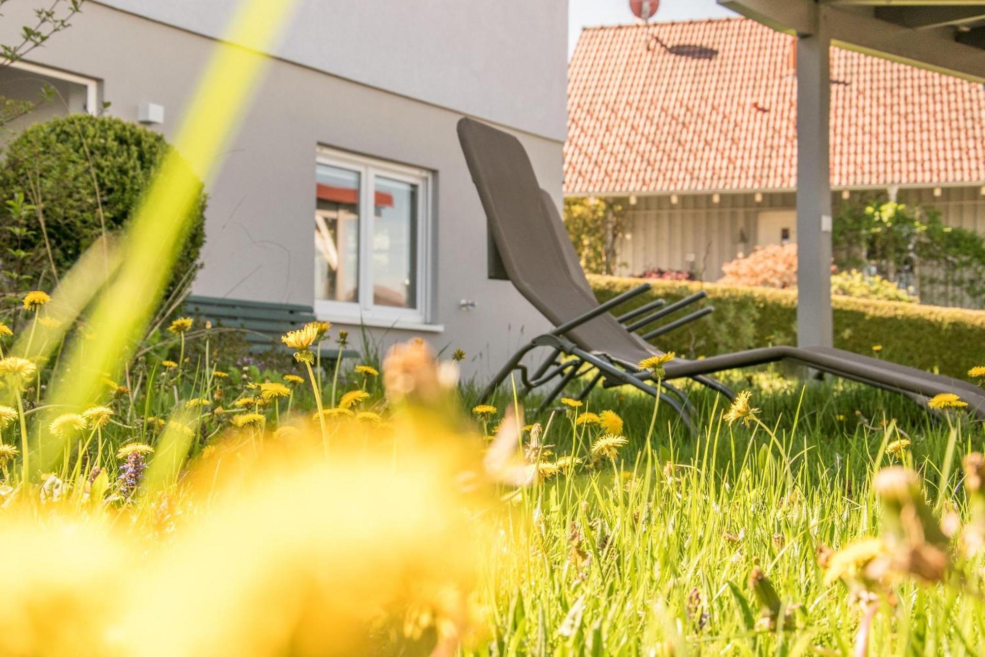 Ferienwohnung "Urlaub Bei Lina" Hergatz Exteriör bild